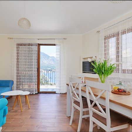 Our Sunset Apartments With Pool And Sea View Kotor Dış mekan fotoğraf