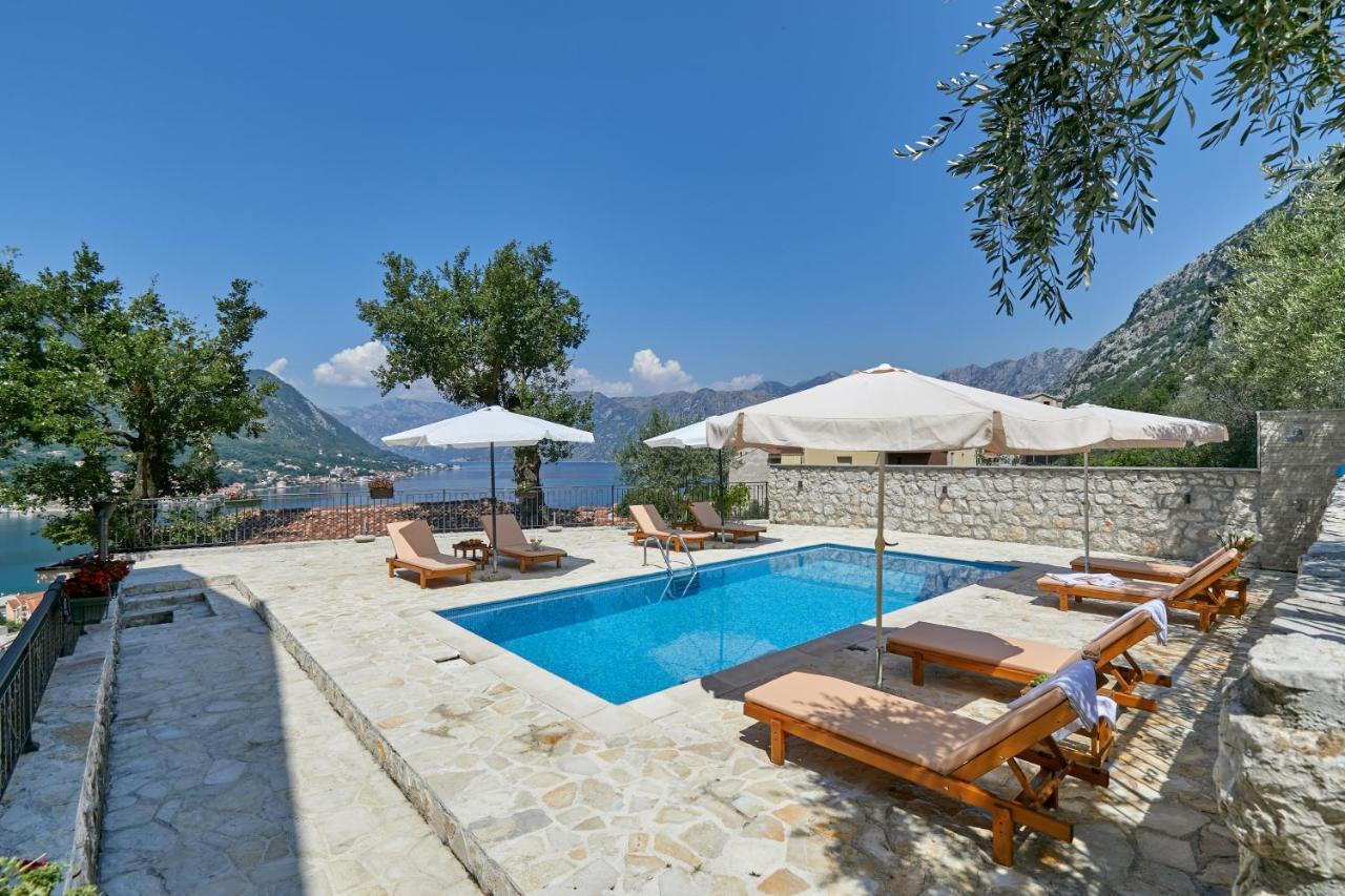 Our Sunset Apartments With Pool And Sea View Kotor Dış mekan fotoğraf