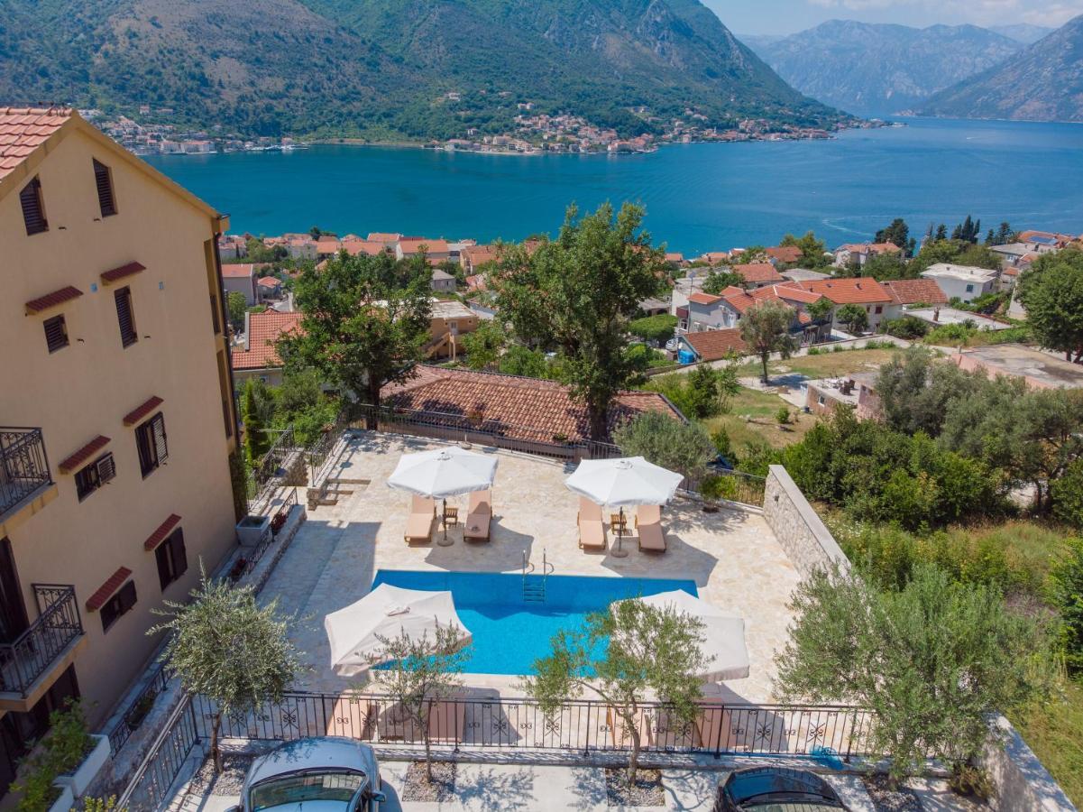 Our Sunset Apartments With Pool And Sea View Kotor Dış mekan fotoğraf