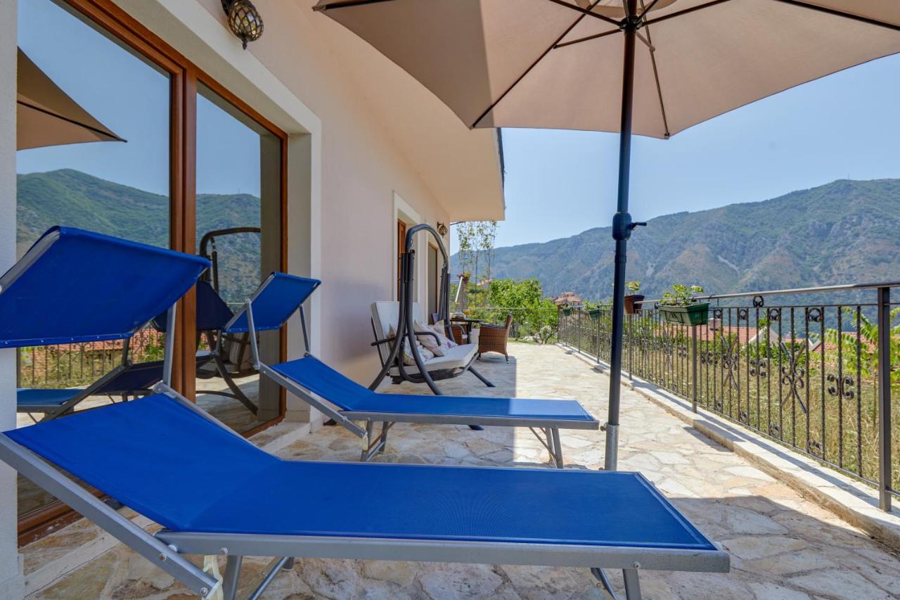 Our Sunset Apartments With Pool And Sea View Kotor Dış mekan fotoğraf