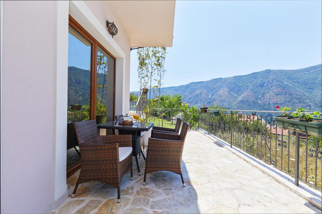 Our Sunset Apartments With Pool And Sea View Kotor Dış mekan fotoğraf